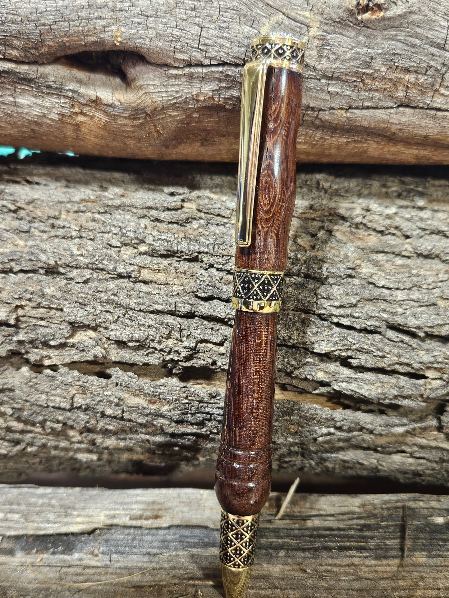 Sculptured Pen in Bocate
